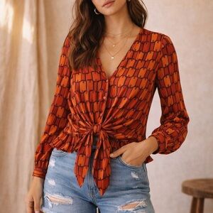 Express NWT retro style tie waist crop top ❤️